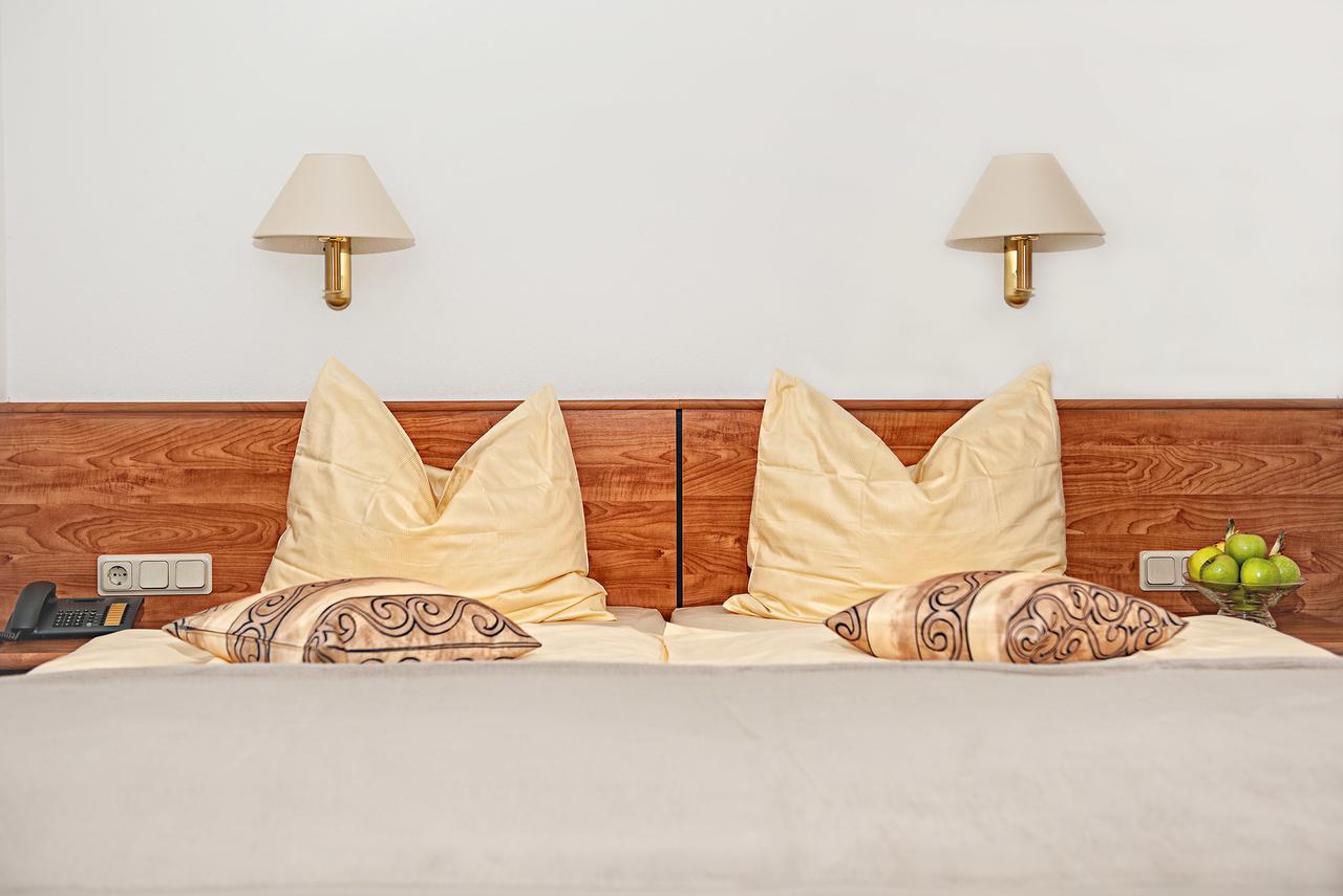 Hotel & Restaurant Zum Hirsch Romhild Rom bilde